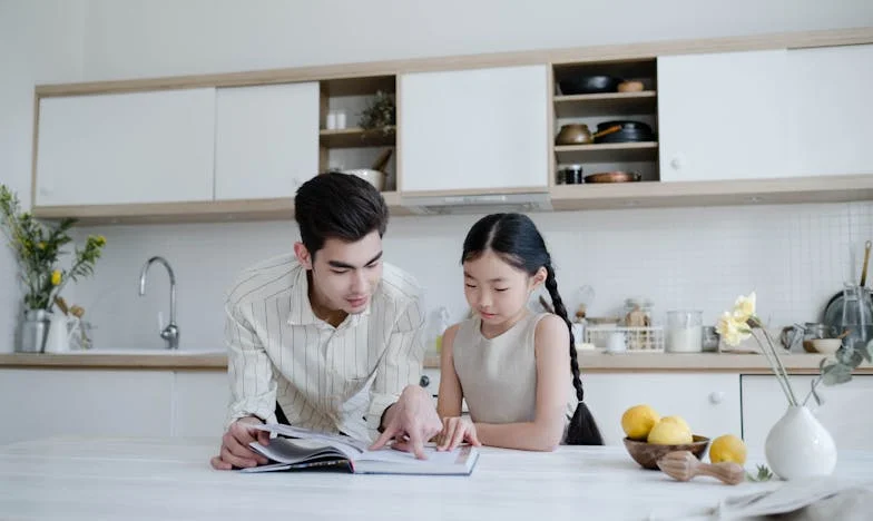 Les Liens Invisibles de la Famille : Une Histoire d'Espoir et de Déception