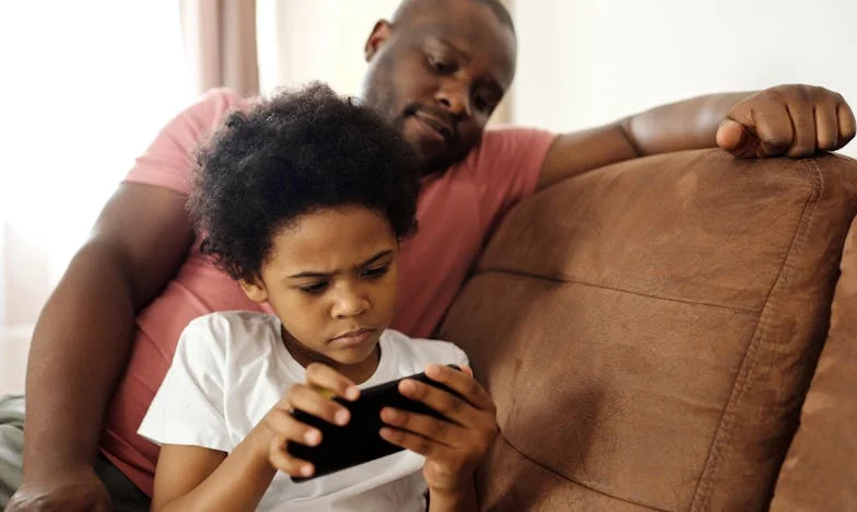 Subvenir aux besoins de la famille pendant que mon mari plonge dans les mondes virtuels