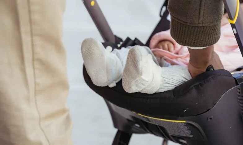 "Pas de berceau, pas de table à langer, pas même de fournitures pour bébé" : Le chaos qui nous attendait à la maison