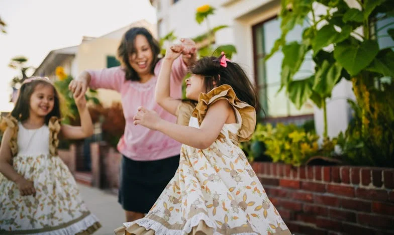 "Mon fils a divorcé de sa première femme il y a cinq ans. Il l'a trompée alors que leurs bébés n'avaient que quelques mois" : Je n'arrive pas à accepter sa nouvelle compagne et je ne lui ai toujours pas pardonné