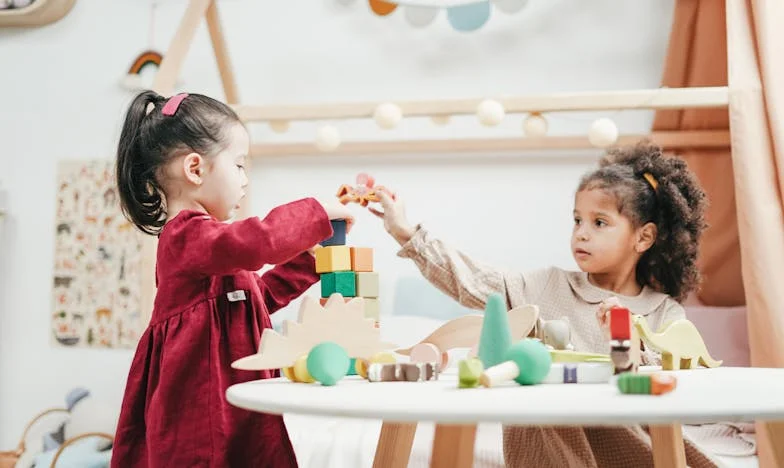 "Votre Fils Ne Sait Même Pas Faire de Simples Tâches Ménagères" : Les Belles-Familles Se Disputaient Quotidiennement et Aimaient Humilier les Enfants de l'Autre