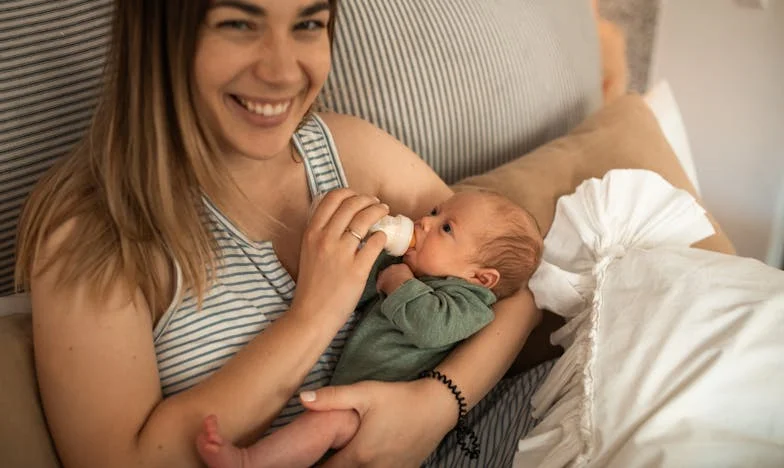 "Pris au Milieu : La Querelle Sans Fin de Mes Parents Divorcés à Propos de Leur Petit-Enfant"